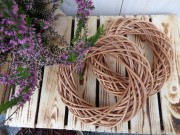 Wiklinowy wianek puchaty 40cm