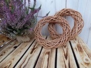Wiklinowy wianek puchaty 40cm