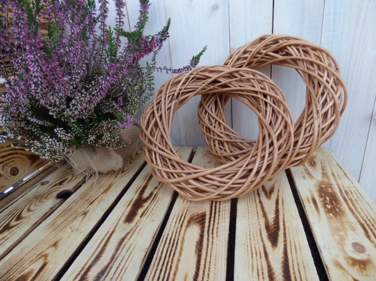 Wiklinowy wianek puchaty 40cm
